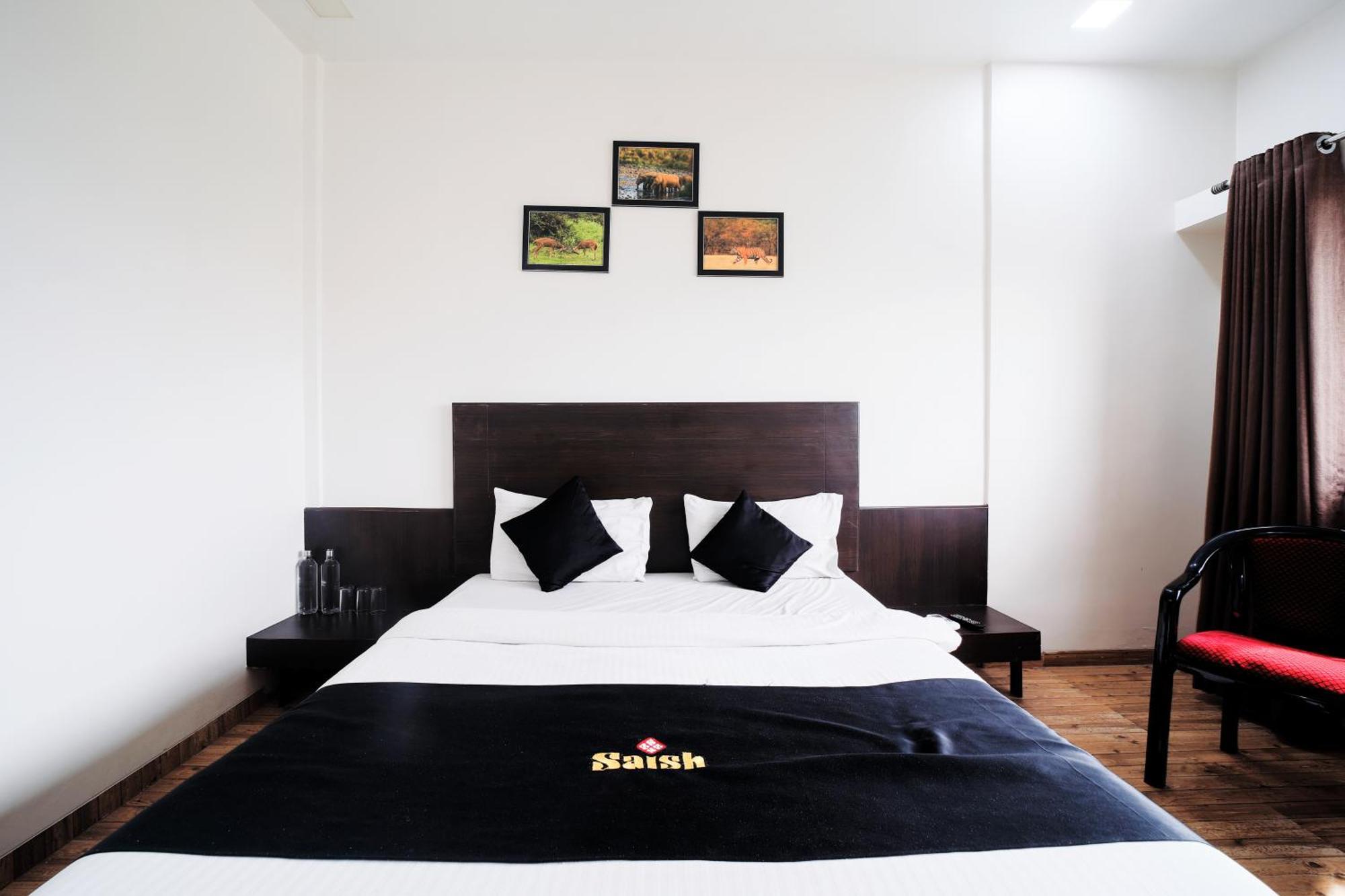 Saish Hotel Shirdi Quarto foto