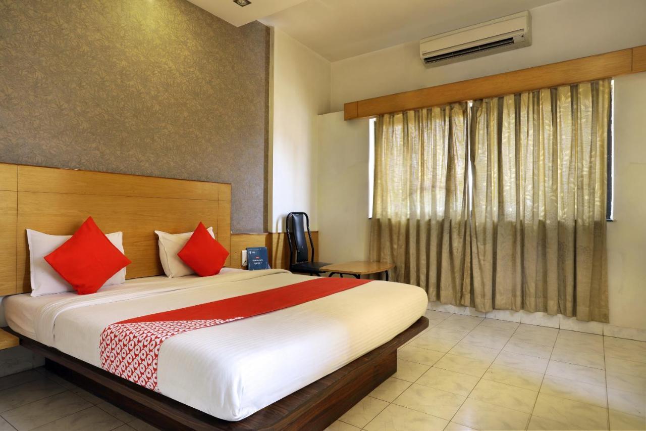 Saish Hotel Shirdi Exterior foto