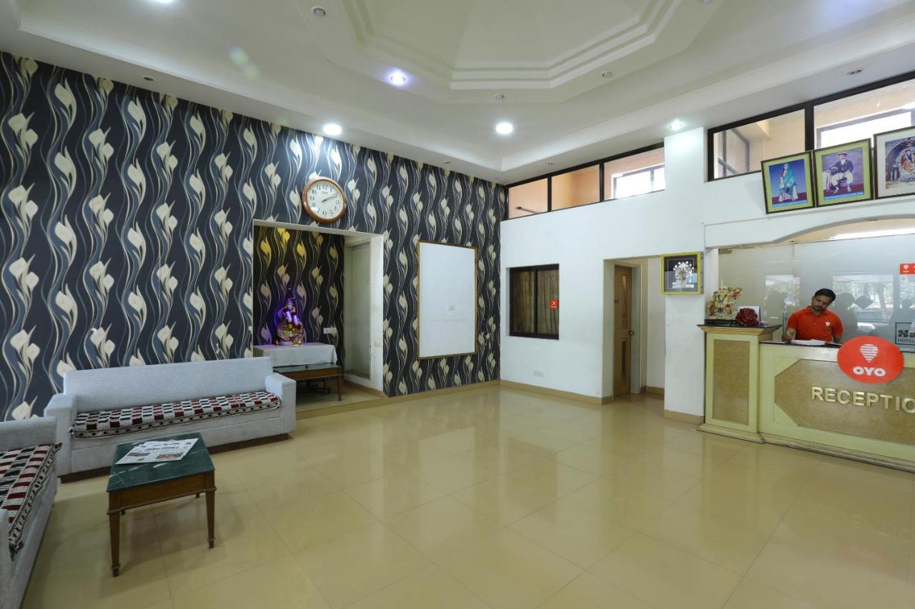 Saish Hotel Shirdi Exterior foto